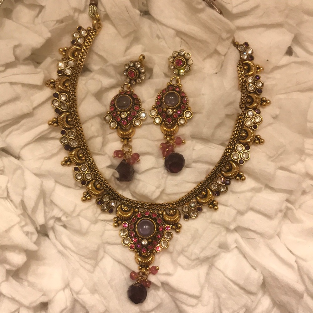 Necklace and earring set 💜